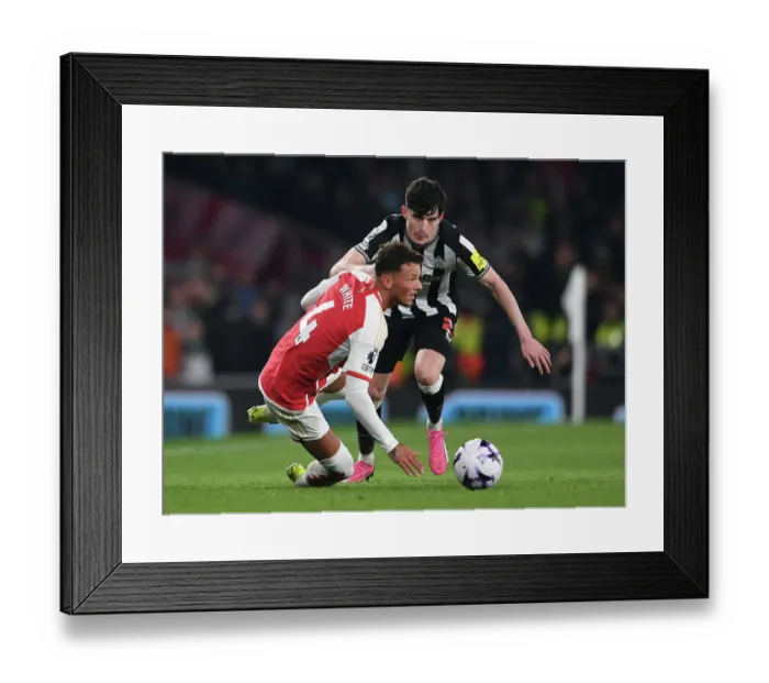 Framed Print : Arsenal FC v Newcastle United - Premier League
