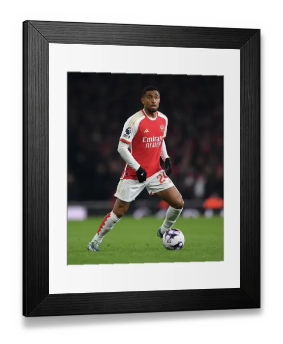 Framed Print : Arsenal FC v Newcastle United - Premier League