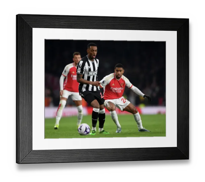 Framed Print : Arsenal FC v Newcastle United - Premier League Framed Print : Arsenal FC v Newcastle United - Premier League