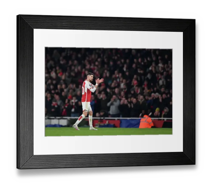 Framed Print : Arsenal FC v Newcastle United - Premier League
