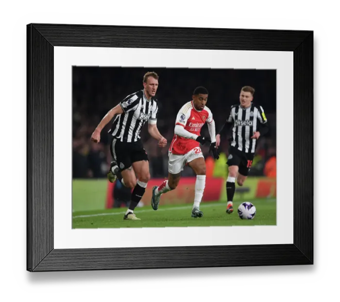 Framed Print : Arsenal FC v Newcastle United - Premier League Framed Print : Arsenal FC v Newcastle United - Premier League