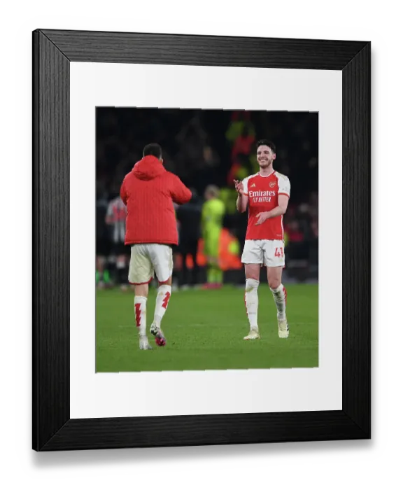 Framed Print : Arsenal FC v Newcastle United - Premier League