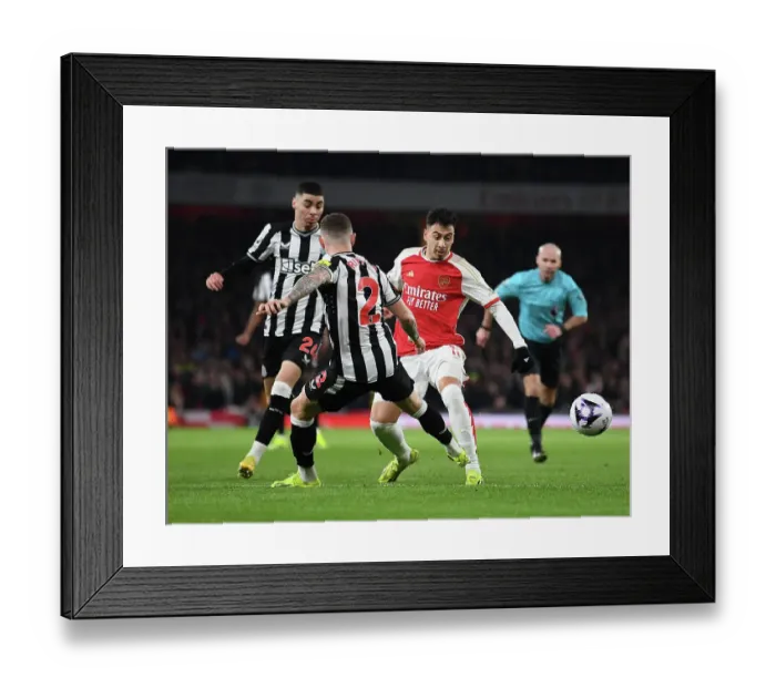 Framed Print : Arsenal FC v Newcastle United - Premier League
