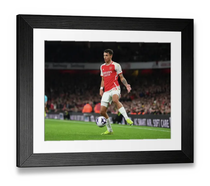 Framed Print : Arsenal FC v Newcastle United - Premier League