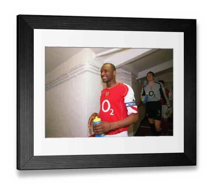 Framed Print : Arsenal's Victory: 1-0 Over Tottenham Hotspur at the FA Barclays Premiership, Highbury, London (25 / 4 / 05)