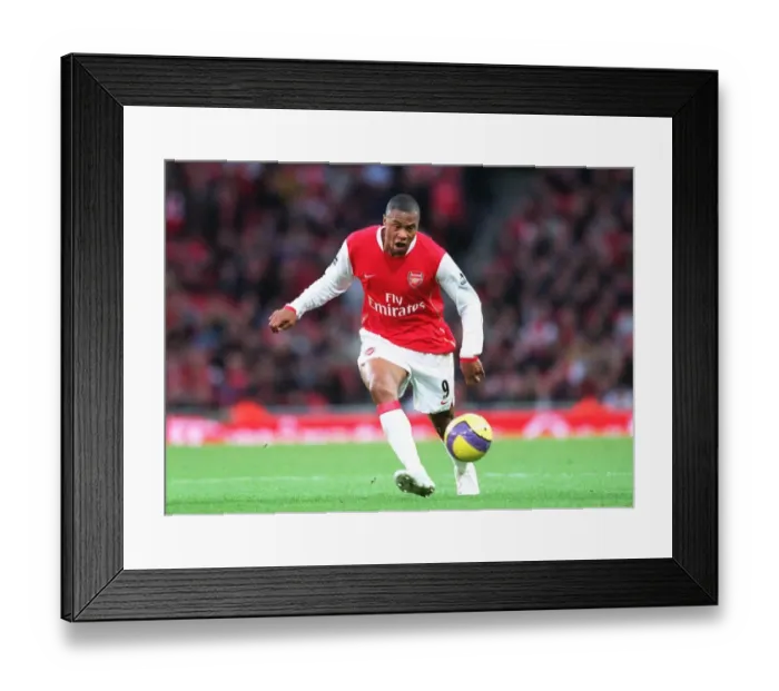 Framed Print : Julio Baptista in Action: Arsenal vs Newcastle United, 1:1 FA Premiership Stalemate, Emirates Stadium, London, November 2006