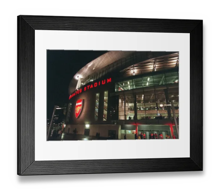 Framed Print : Pre-Match Excitement: Arsenal vs Hamburg, UEFA Champions League Group G (3:1), Emirates Stadium, London, November 21, 2006