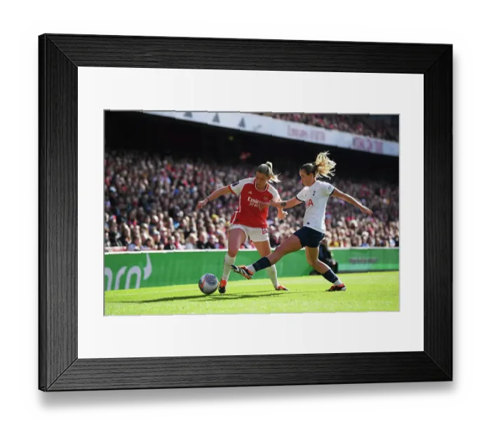 Framed Print : Arsenal FC v Tottenham Hotspur - Barclays Women's Super League