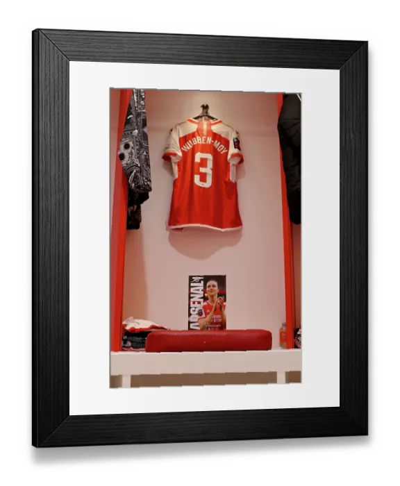 Framed Print : Arsenal FC v Tottenham Hotspur - Barclays Women´s Super League Arsenal FC v Tottenham Hotspur - Barclays Women´s Super League