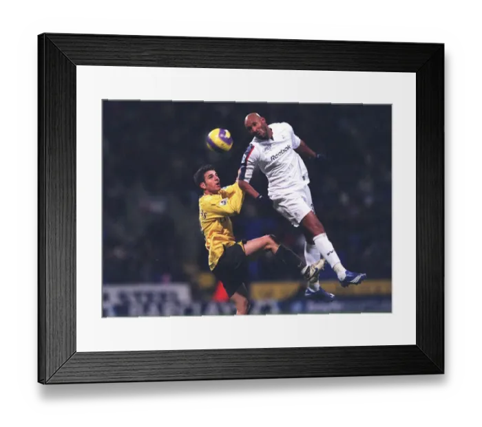 Framed Print : Cesc Fabregas (Arsenal) Nicolas Anelka (Bolton)