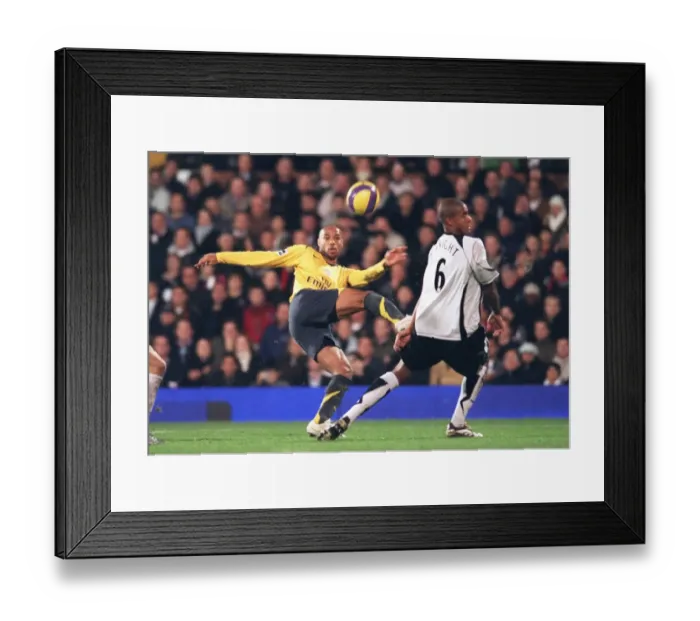 Framed Print : Thierry Henry (Arsenal) Zat Knight (Fulham) Framed Print : Thierry Henry (Arsenal) Zat Knight (Fulham)
