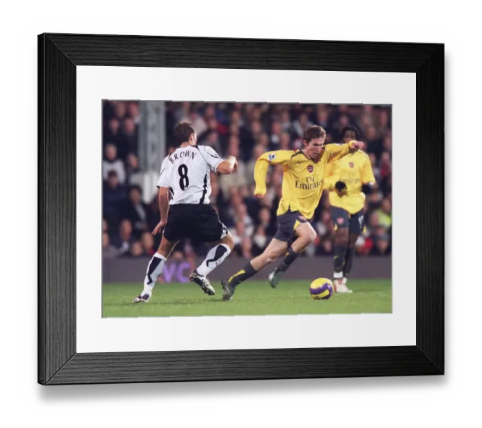 Framed Print : Alex Hleb (Arsenal) Michael Brown (Fulham) Framed Print : Alex Hleb (Arsenal) Michael Brown (Fulham)