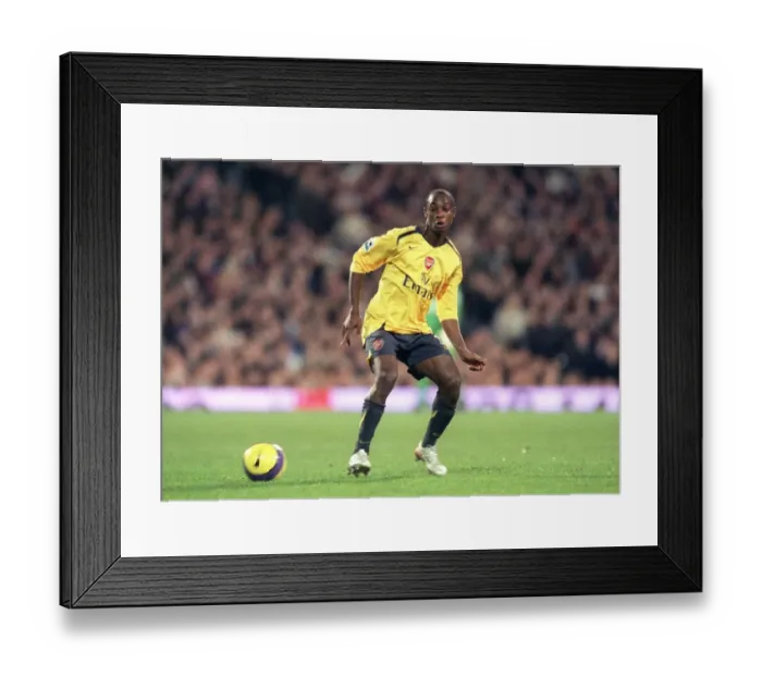 Framed Print : Justin Hoyte in Action: Fulham vs Arsenal, FA Premiership, 29 / 11 / 06 Framed Print : Justin Hoyte in Action: Fulham vs Arsenal, FA Premiership, 29 / 11 / 06