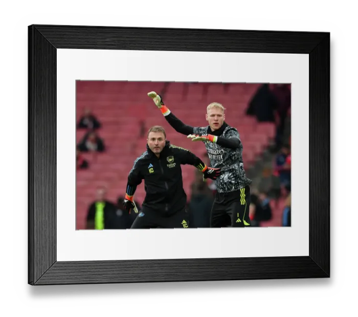 Framed Print : Arsenal FC v Brentford FC - Premier League Framed Print : Arsenal FC v Brentford FC - Premier League
