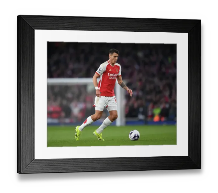 Framed Print : Arsenal FC v Brentford FC - Premier League
