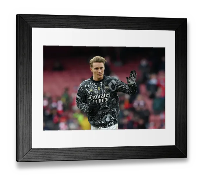 Framed Print : Arsenal FC v Brentford FC - Premier League