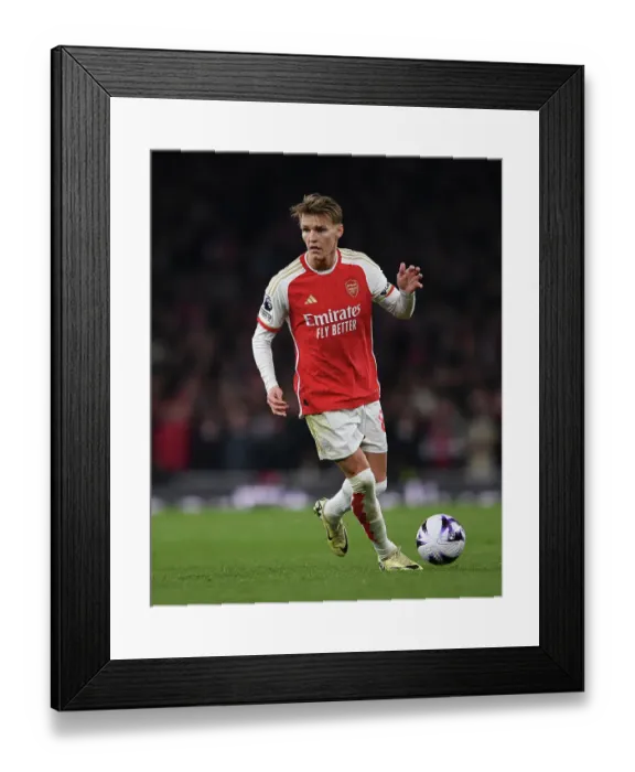 Framed Print : Arsenal FC v Brentford FC - Premier League