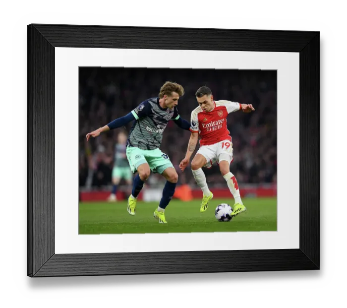 Framed Print : Arsenal FC v Brentford FC - Premier League Framed Print : Arsenal FC v Brentford FC - Premier League