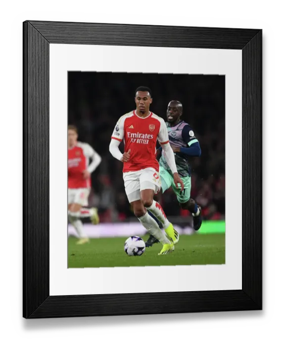 Framed Print : Arsenal FC v Brentford FC - Premier League