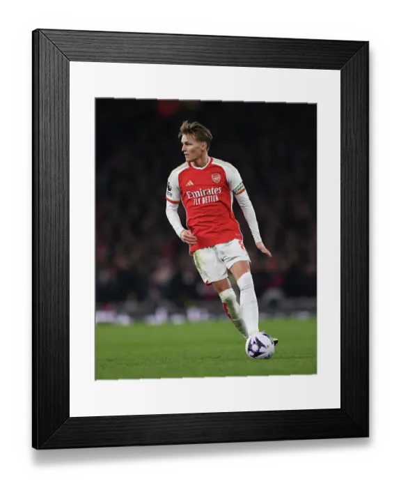 Framed Print : Arsenal FC v Brentford FC - Premier League