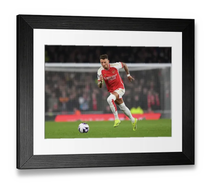 Framed Print : Arsenal FC v Brentford FC - Premier League