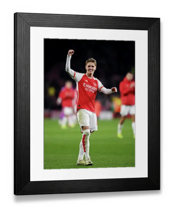 Framed Print : Arsenal FC v Brentford FC - Premier League