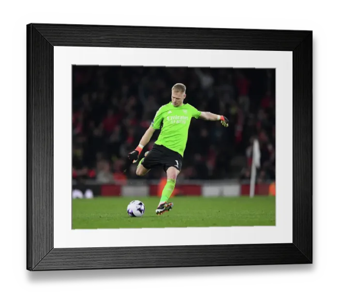 Framed Print : Arsenal FC v Brentford FC - Premier League