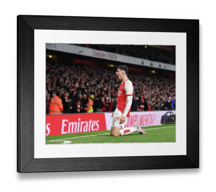 Framed Print : Arsenal FC v Brentford FC - Premier League