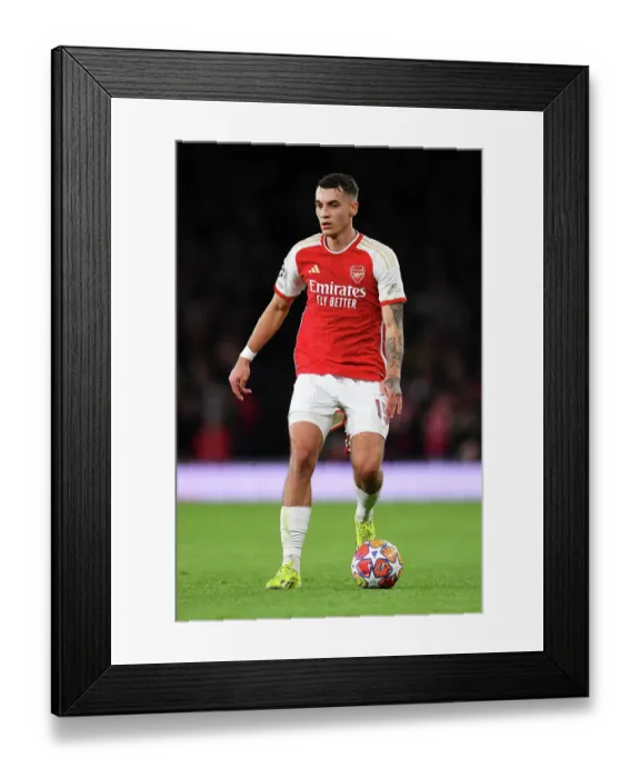Framed Print : Arsenal FC v FC Porto: Round of 16 Second Leg - UEFA Champions League 2023 / 24