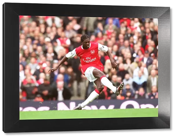 Adebayor's Stunner: Arsenal's First Goal in 3:1 Rout of Tottenham, FA Premiership, 2006