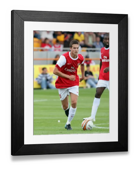 Framed Print : Conor Henderson (Arsenal). Barnet 0: 4 Arsenal. Pre Season Friendly. Underhill