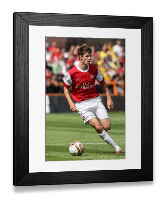 Framed Print : Arsenal's Havard Nordtveit Shines in 4-0 Pre-Season Victory over Barnet at Underhill