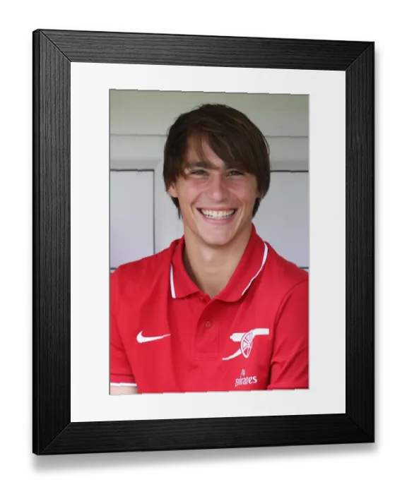 Framed Print : Ignasi Miquel (Arsenal). Barnet 0: 4 Arsenal. Pre Season Friendly. Underhill