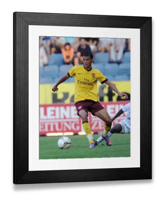 Framed Print : Marouane Chamakh's Dominant Performance: Arsenal Crushes Sturm Graz 4-0, Austria 2010
