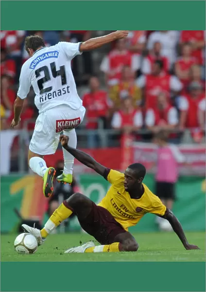Johan Djourou (Arsenal) Roman Kienast (Sturm Graz). Sturm Graz 0: 4 Arsenal