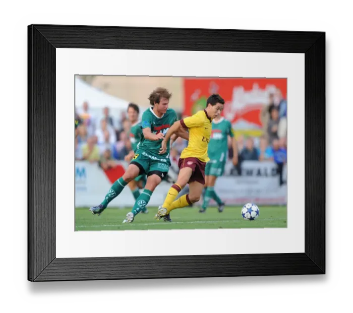 Framed Print : Samir Nasri (Arsenal) Maak (Neusiedl). SC Neusiedl 0: 4 Arsenal, Sportzentrum Neusiedl