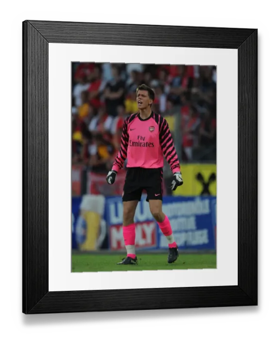 Framed Print : Wojciech Szczesny's Debut: Arsenal's 4-0 Thrashing of Sturm Graz, Austria 2010