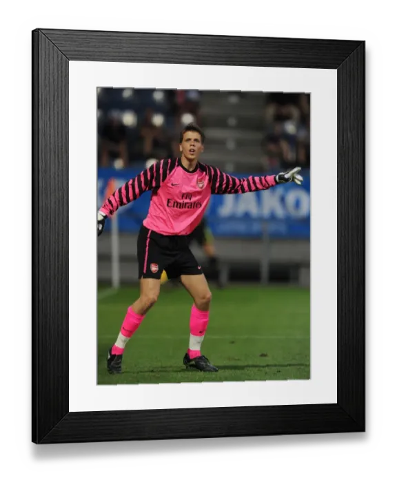 Framed Print : Wojciech Szczesny's Debut: Arsenal's 4-0 Victory Over Sturm Graz, Austria 2010
