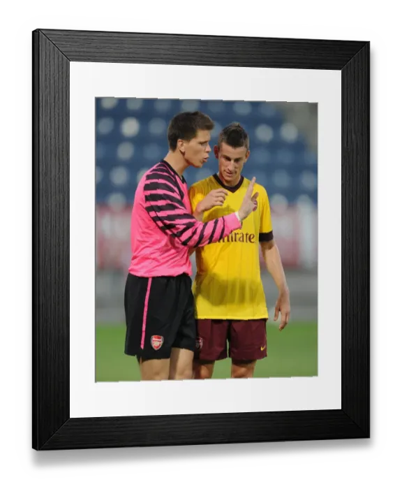 Framed Print : Wojciech Szszesny and Laurent Koscielny (Arsenal). Sturm Graz 0: 4 Arsenal