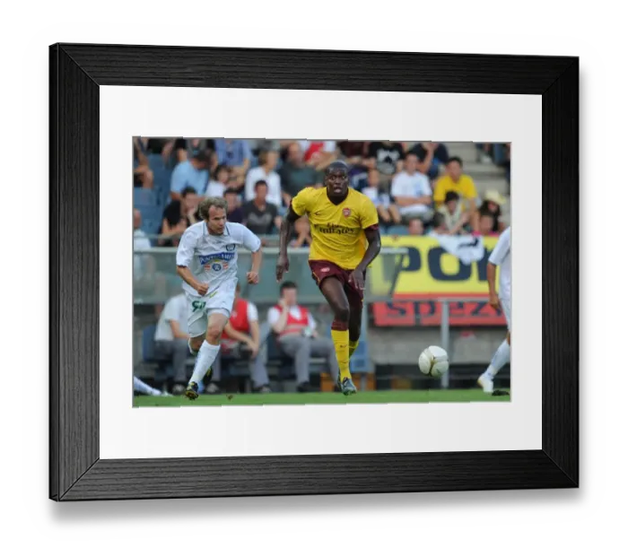Framed Print : Jay Emmanuel Thomas (Arsenal) Mario Kienzl (Sturm Graz) (Arsenal). Sturm Graz 0: 4 Arsenal Framed Print : Jay Emmanuel Thomas (Arsenal) Mario Kienzl (Sturm Graz) (Arsenal). Sturm Graz 0: 4 Arsenal