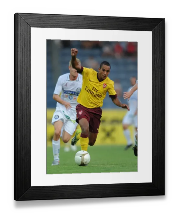 Framed Print : Theo Walcott's Unforgettable Night: Arsenal's 4-0 Thrashing of Sturm Graz, Austria 2010