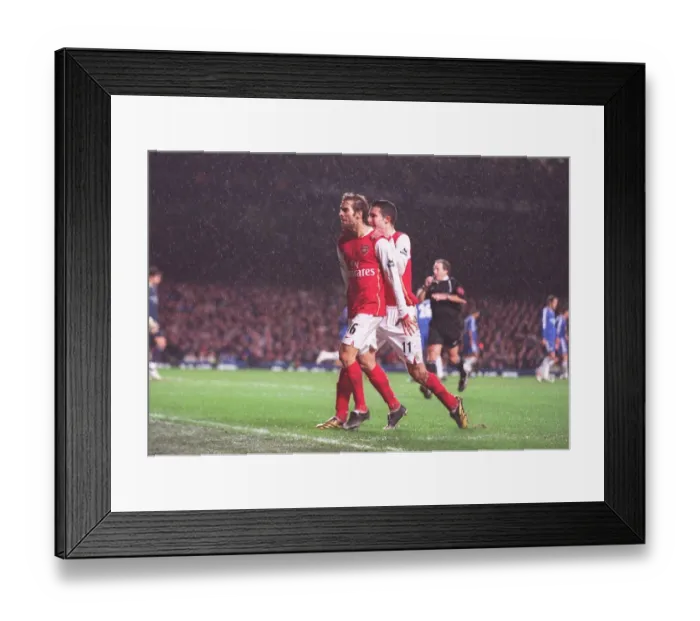 Framed Print : Mathieu Flamini celebrates scoring Arsenals goal