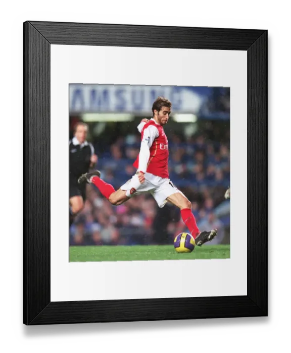 Framed Print : Flamini in Action: Arsenal vs. Chelsea, FA Premiership, Stamford Bridge (2006) Framed Print : Flamini in Action: Arsenal vs. Chelsea, FA Premiership, Stamford Bridge (2006)