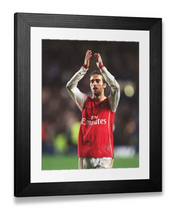 Framed Print : Mathieu Flamini (Arsenal) claps the fans at the end of the match Framed Print : Mathieu Flamini (Arsenal) claps the fans at the end of the match
