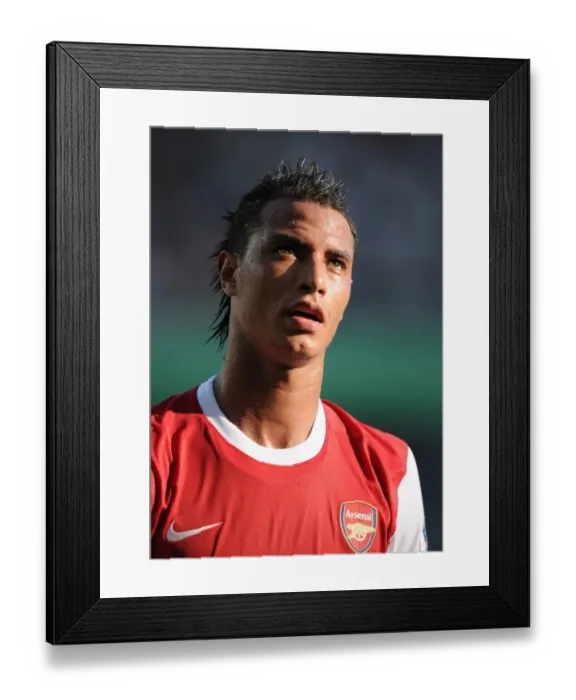 Framed Print : Chamakh's Heroics: Arsenal Overpowers Legia Warsaw 6-5