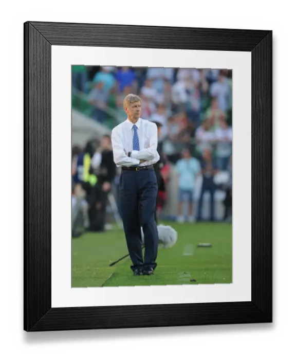 Framed Print : Arsenal manager Arsene Wenger. Legia Warsaw 5: 6 Arsenal, Wojska Polskiego Framed Print : Arsenal manager Arsene Wenger. Legia Warsaw 5: 6 Arsenal, Wojska Polskiego