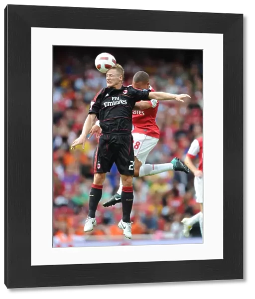 Ignazio Abate (Milan) Kieran Gibbs (Arsenal). Arsenal 1: 1 AC Milan. Emirates Cup