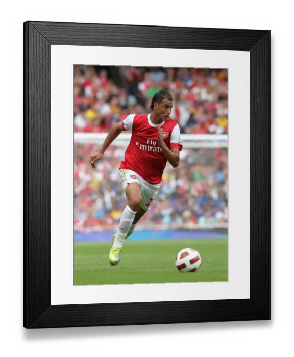 Framed Print : Marouane Chamakh vs AC Milan: 1-1 Draw at Emirates Cup Pre-Season 2010 Framed Print : Marouane Chamakh vs AC Milan: 1-1 Draw at Emirates Cup Pre-Season 2010
