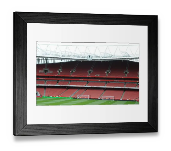 Framed Print : Arsenal vs AC Milan: 1-1 Draw at Emirates Cup 2010