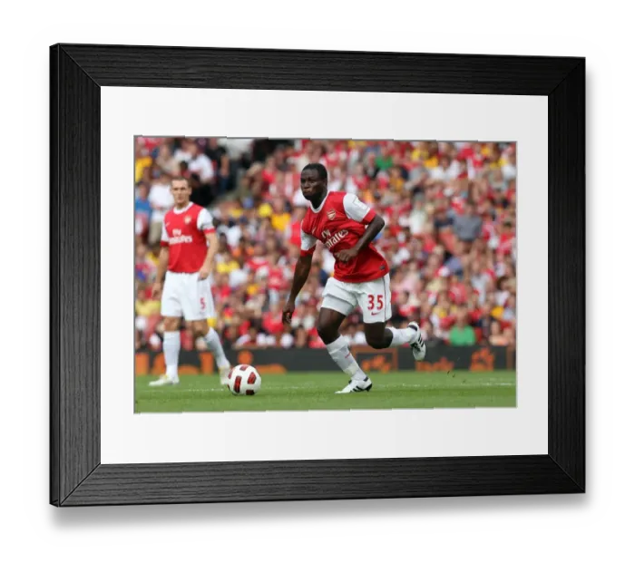 Framed Print : Arsenal's Emmanuel Frimpong Goes Head-to-Head with AC Milan in Emirates Cup Clash Framed Print : Arsenal's Emmanuel Frimpong Goes Head-to-Head with AC Milan in Emirates Cup Clash